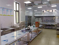 宜宾食堂厨房设备供应商告诉你如何利用好商用厨房的几个工作时间